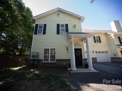 1392 21st Ave Ne, Hickory, NC, 28601-1618 | Card Image