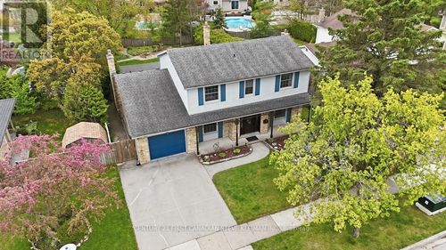 76 Spencer Cres, London, ON, N5X2K6 | Card Image