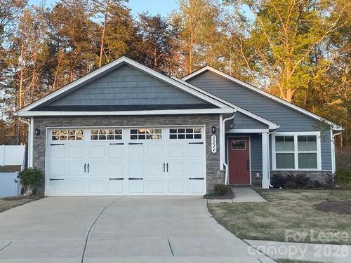 2224 Goldwood Dr, Charlotte, NC, 28215-4592 | Card Image