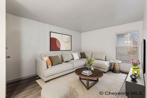 517 W 6th St, Cheyenne, WY, 82007-1249 | Card Image