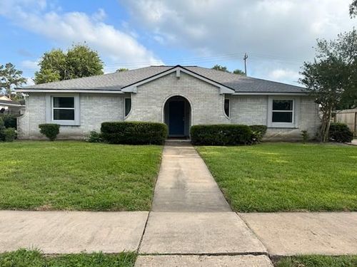 8819 Covent Garden Street, Houston, TX, 77031 | Card Image