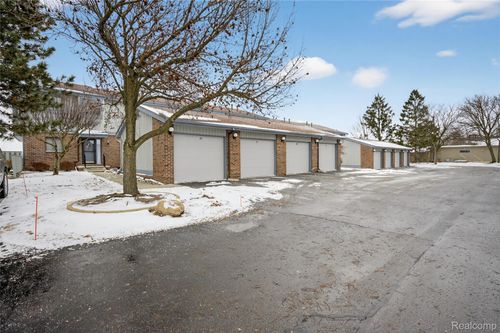 apt-77-1715 River Rd, Saint Clair, MI, 48079-3547 | Card Image