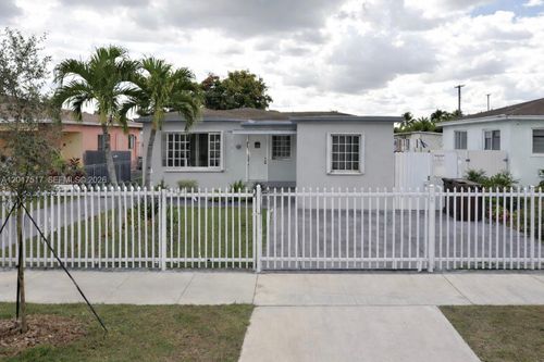 538 E 13th St, Hialeah, FL, 33010 | Card Image