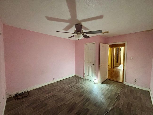 2nd bedroom downstairs | Image 17