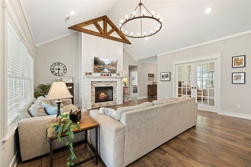 682 S Mock St, Prairie Grove, AR, 72753-3144 | Card Image
