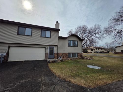 8792-8792 N Maplebrook Cir, Brooklyn Park, MN, 55445-1934 | Card Image