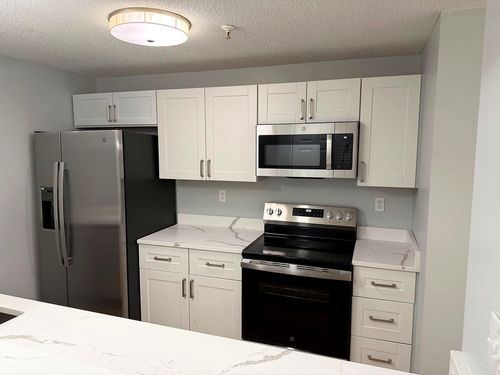 101-2 Mayfair Ln, Nashua, NH, 03063-7619 | Card Image