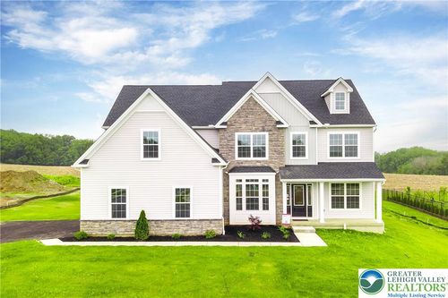 90-4779 Farrcroft Dr, Forks Twp, PA, 18040-6703 | Card Image