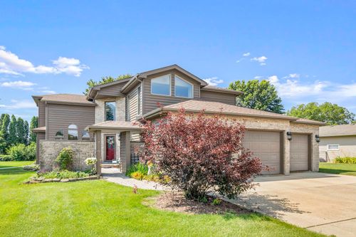 200 E Webb St, Sandwich, IL, 60548-2508 | Card Image