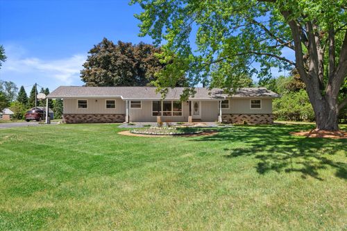 W226N8041 Longview Dr, Lisbon, WI, 53089-1645 | Card Image