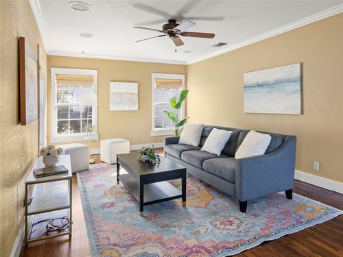 817 Edgefield Rd, Fort Worth, TX, 76107-1025 | Card Image