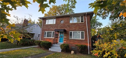 617 Robinson Ave, Barberton, OH, 44203-3632 | Card Image