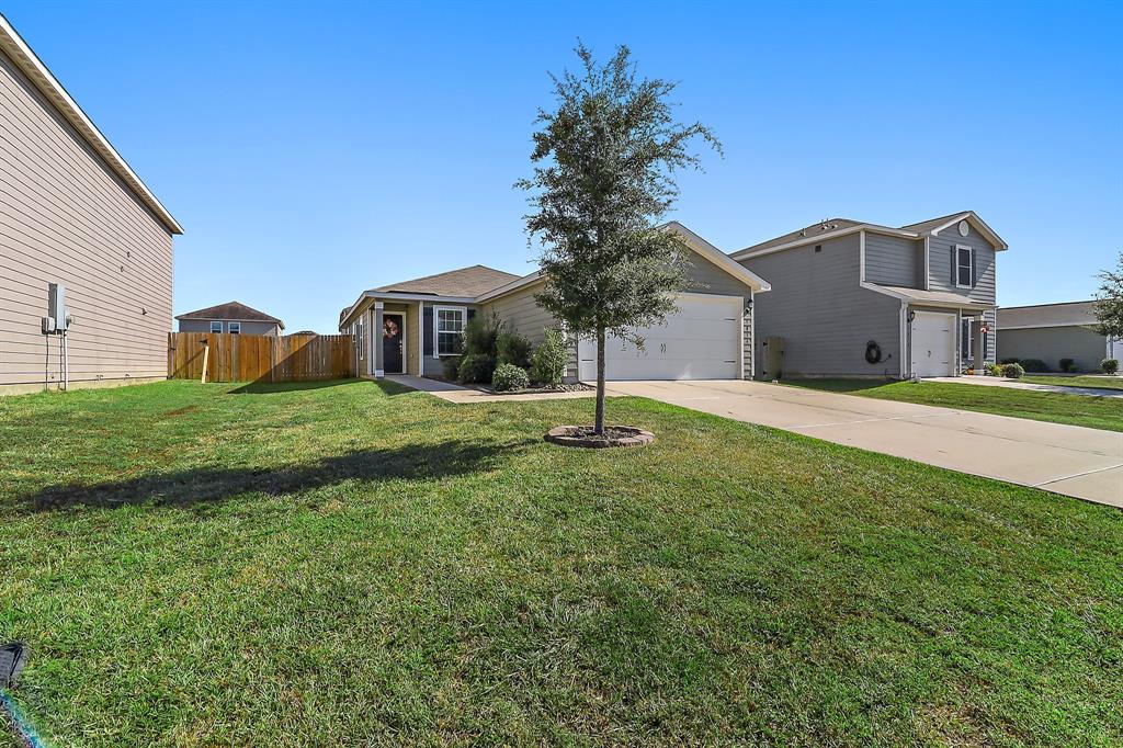 Rainbow Rd, Baytown, TX 77523