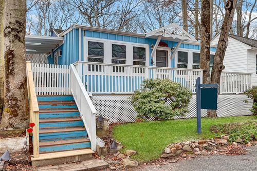 21 Cottage Rd, Baiting Hollow, NY, 11933-1265 | Card Image