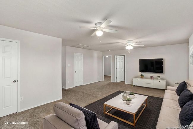 14415 Rockhouse Rd, House other with 3 bedrooms, 3 bathrooms and null parking in Elmendorf TX | Image 20