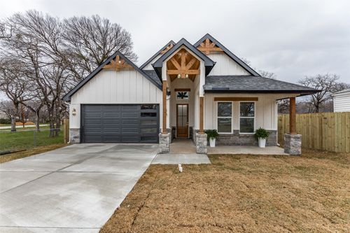 3408 Hiawatha Trl, Lake Worth, TX, 76135-3824 | Card Image