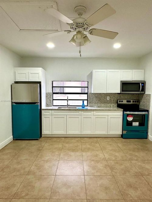 r-1770 Nw 19th Ter, Miami, FL, 33125-1510 | Card Image