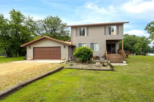 18599 317th St, Long Grove, IA, 52756-9695 | Card Image