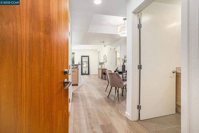 APT-148 - 1655 N California Blvd, Condo with 1 bedrooms, 2 bathrooms and 2 parking in Walnut Creek CA | Image 5