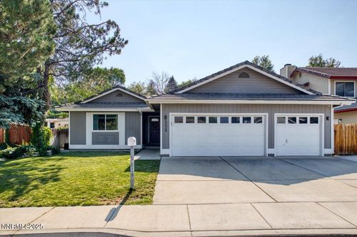 5026 Palo Alto Cir, Sparks, NV, 89436-3676 | Card Image