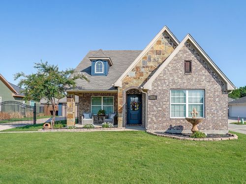 516 Heritage Trl, Burleson, TX, 76028-2392 | Card Image
