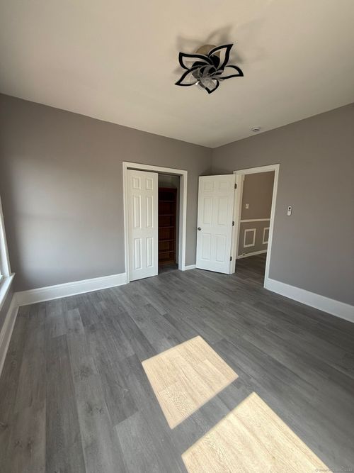 2-47 Berkshire Ave, Bridgeport, CT, 06608-1052 | Card Image