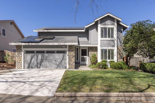 2183 Warwick Dr, Santa Rosa, CA, 95405-8374 | Card Image