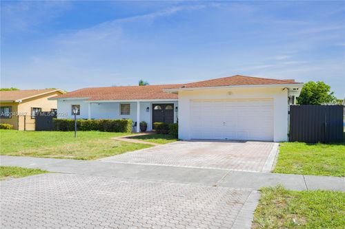 1721 Nw 191st St, Miami Gardens, FL, 33056-3338 | Card Image