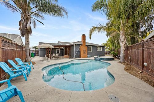 15102 Chapel Ct, San Leandro, CA, 94579-1643 | Card Image