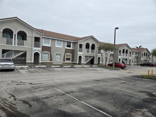 200-1658 Se 28th Ct, Homestead, FL, 33035-2517 | Card Image