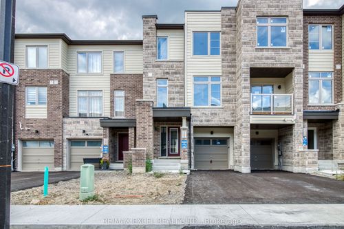 124 Solstice Cir, Newmarket, ON, L3X0L7 | Card Image