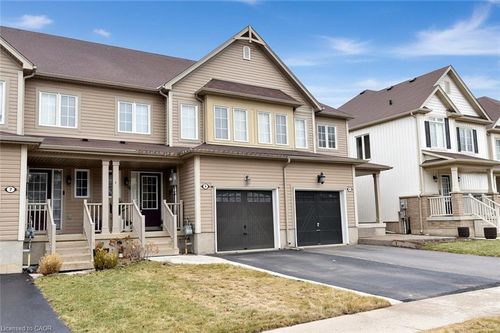 9 Lynch Cres, Binbrook, ON, L0R1C0 | Card Image