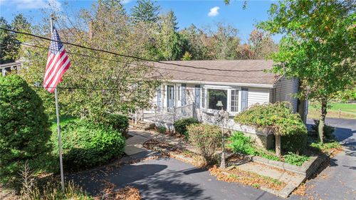 2610 Tuscarawas Rd, Brighton Twp, PA, 15009-1131 | Card Image
