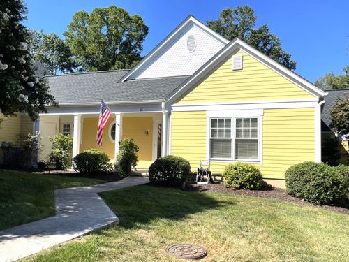 14 Golf Villa Dr, Moneta, VA, 24121-4015 | Card Image