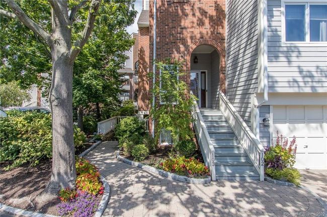 APT-102 - 123 Harbor Dr, Condo with 2 bedrooms, 3 bathrooms and null parking in Stamford CT | Image 32