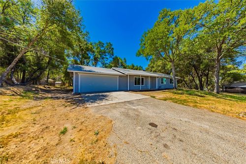 47200 Oneida Ave, Coarsegold, CA, 93614-9734 | Card Image