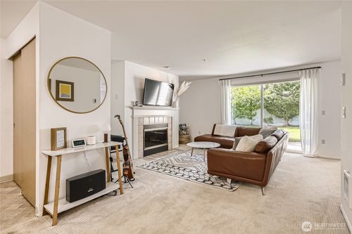 apt-g105-23325 Cedar Way, Mountlake Terrace, WA, 98043-4335 | Card Image