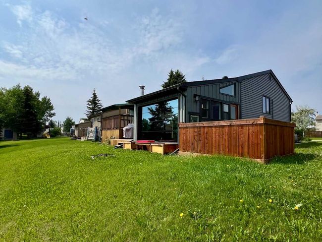 145 Brooks Place, House other with 4 bedrooms, 3 bathrooms and 5 parking in Fort Mcmurray AB | Image 35