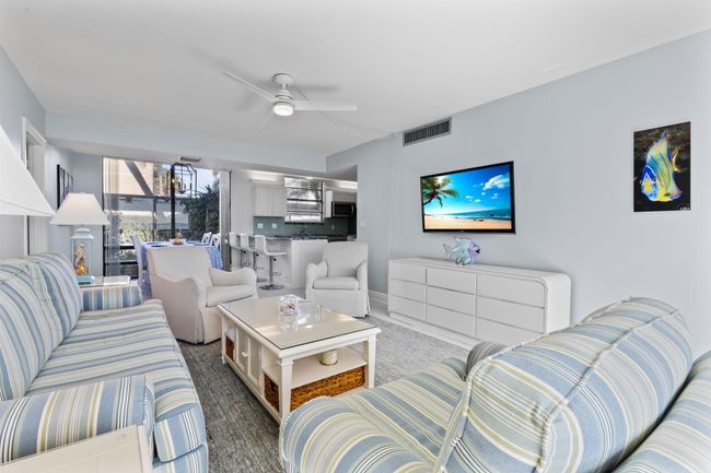 APT-104 - 3472 Ne Causeway Blvd, Condo with 2 bedrooms, 2 bathrooms and null parking in Jensen Beach FL | Image 9