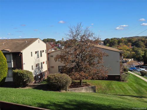 174 Country Club Ln, Pomona, NY, 10970-2451 | Card Image