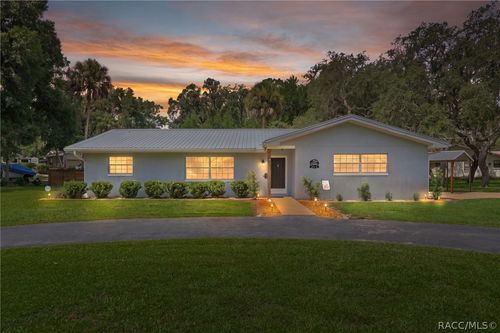 914 N Mcgowan Ave, Crystal River, FL, 34429-7799 | Card Image