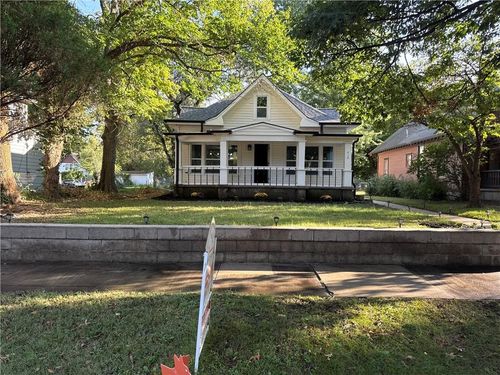 419 Kearney St, Manhattan, KS, 66502-5627 | Card Image