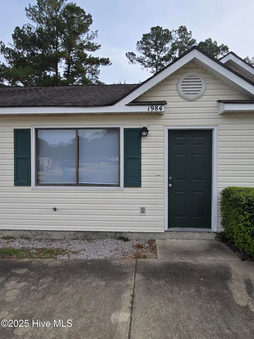 1984 Countrywood Blvd, Jacksonville, NC, 28540-3211 | Card Image
