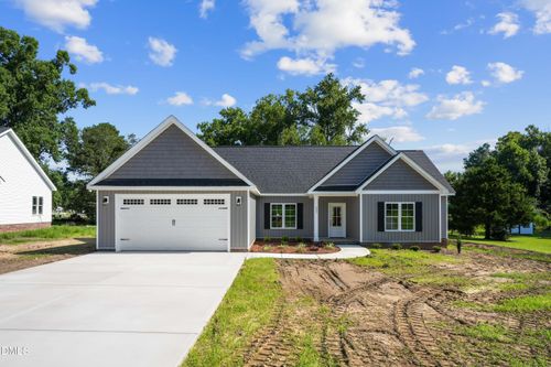 507 N Hillandale Dr, Fremont, NC, 27830-8621 | Card Image