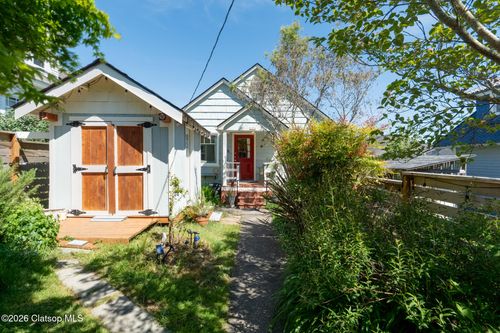 1374 Parker Place, Astoria, OR, 97103 | Card Image