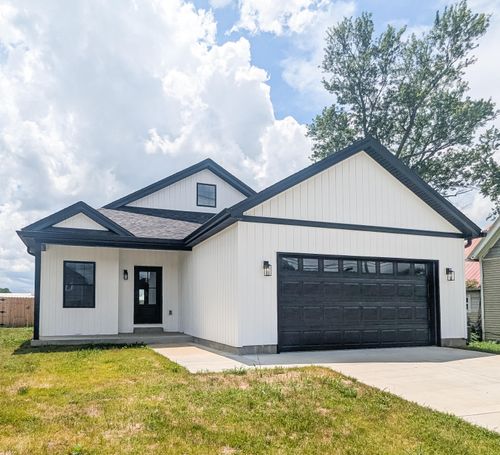 218 E Woodford St, Lawrenceburg, KY, 40342-1144 | Card Image