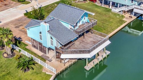 1319 Hawaii Dr, Tiki Island, TX, 77554-6143 | Card Image