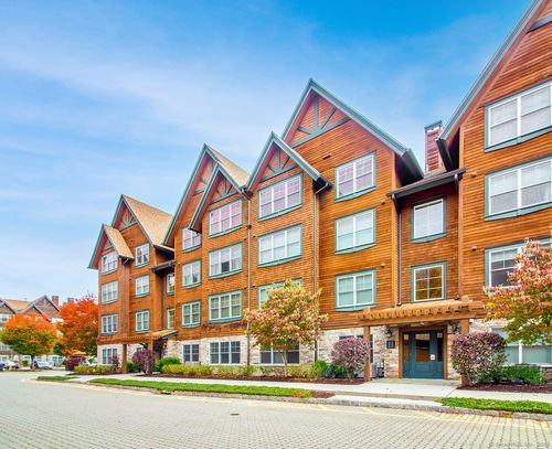 c204-16 Hayestown Rd, Danbury, CT, 06811-4996 | Card Image