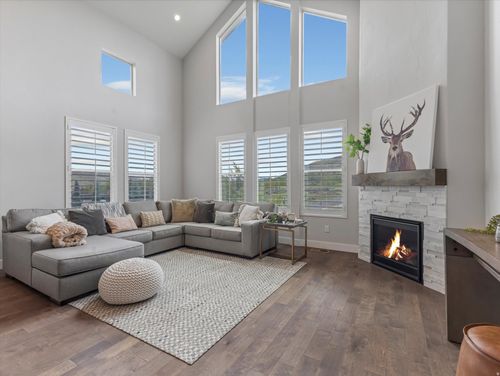 8182 Courtyard Loop, Park City, UT, 84098-4699 | Card Image