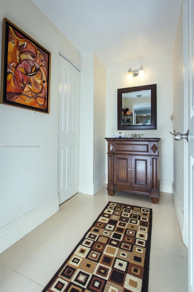 APT-3106 - 1250 S Miami Ave, Condo with 3 bedrooms, 2 bathrooms and null parking in Miami FL | Image 37
